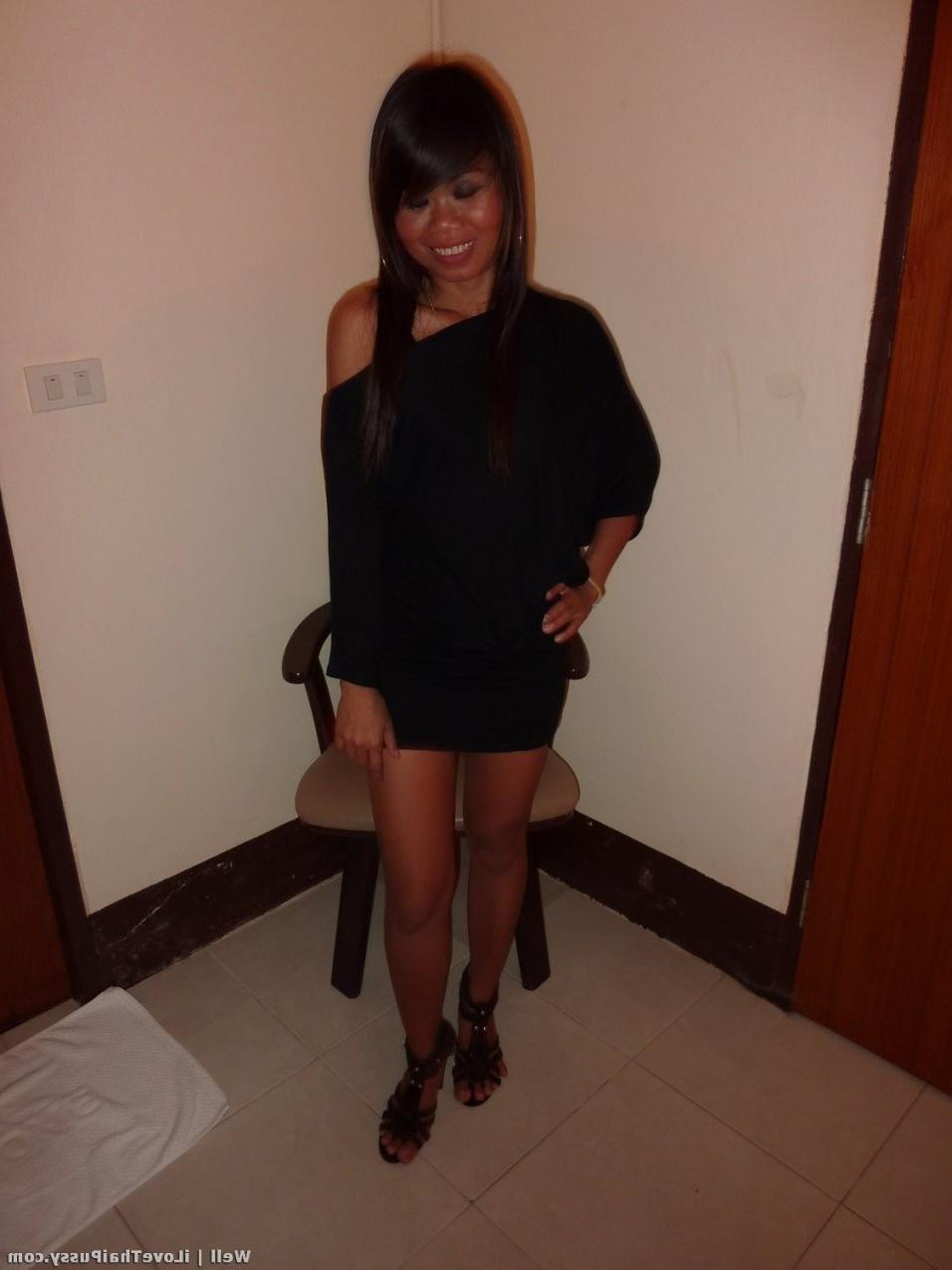 15P Street Walking Thai Hooker Fucked By A Tourist From Sweden