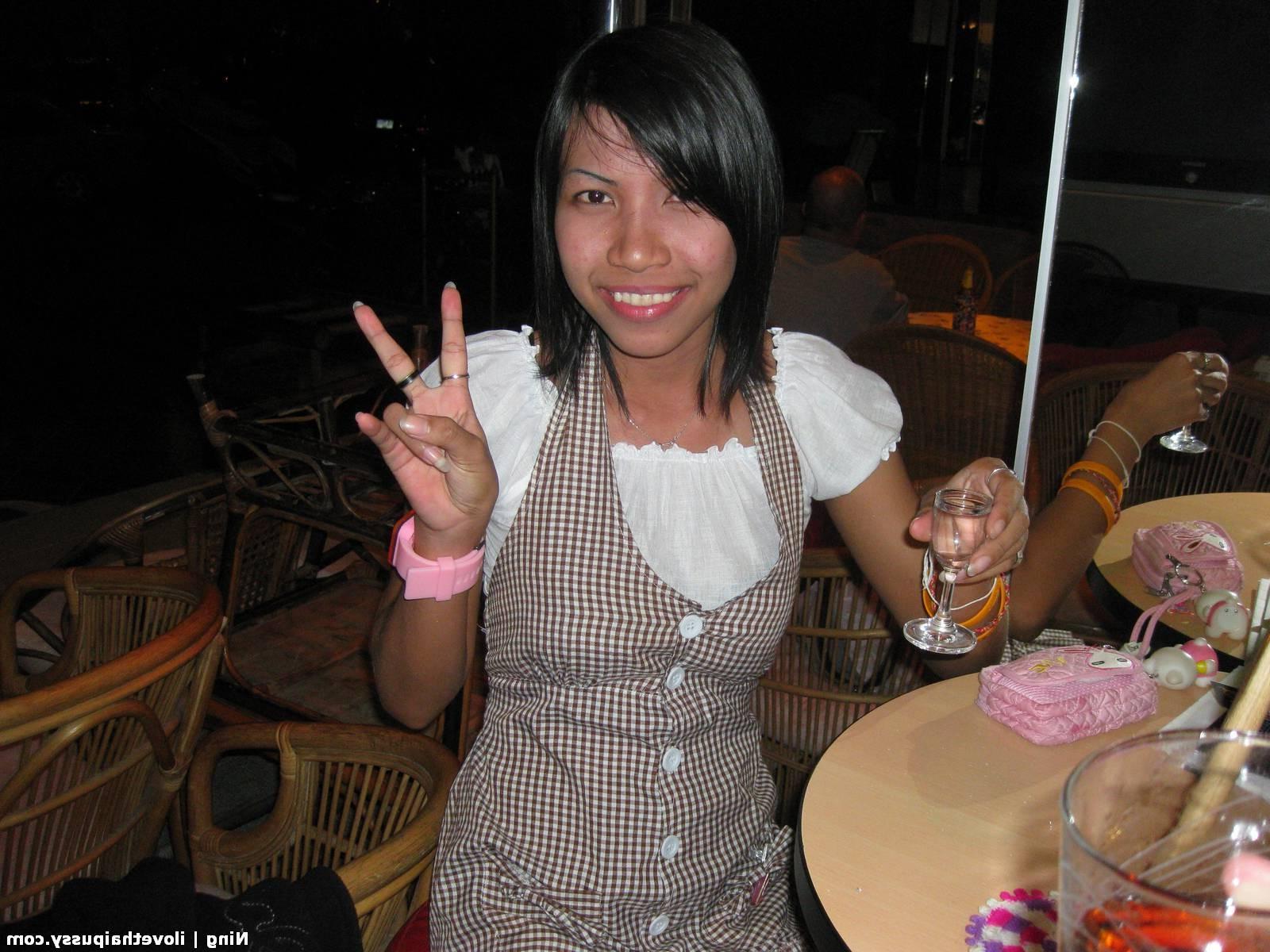 11P Sweet Thai Bargirl Sluts Penetrated By A Tourist