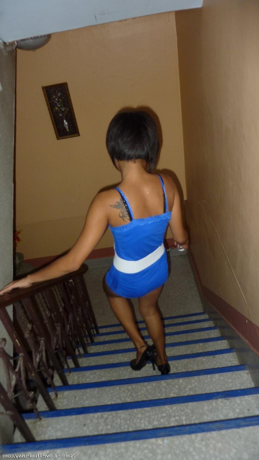 15P Swedish Sex Tourist Penetrates A Hot Thai Bargirl