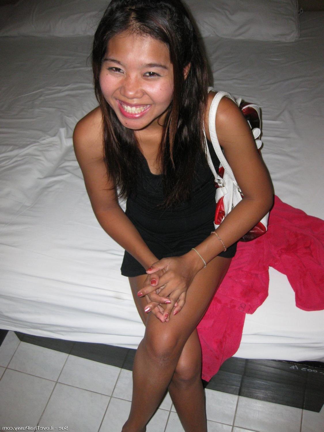 15P Nubile Thai Bargirl Fucked Bareback By A Swedish Sex Tourist