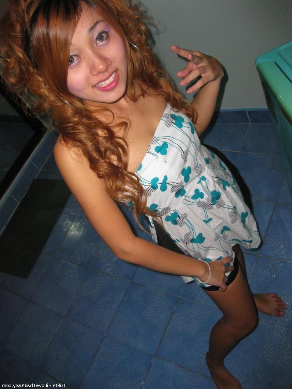 15P Filthy Thai Bargirls Pussy Penetrated By A Bangkok Tourist