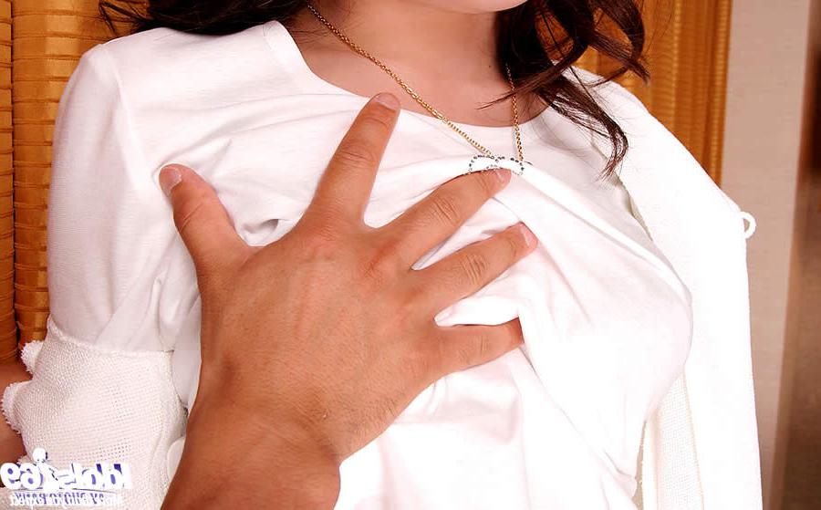 15P Sexy japanese housewife getting fucked