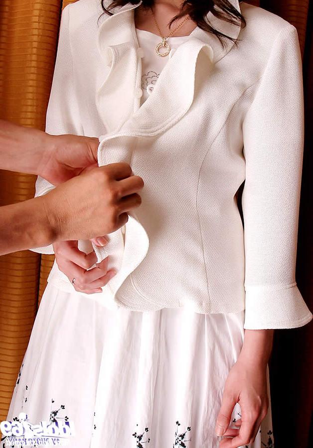 15P Sexy japanese housewife getting fucked
