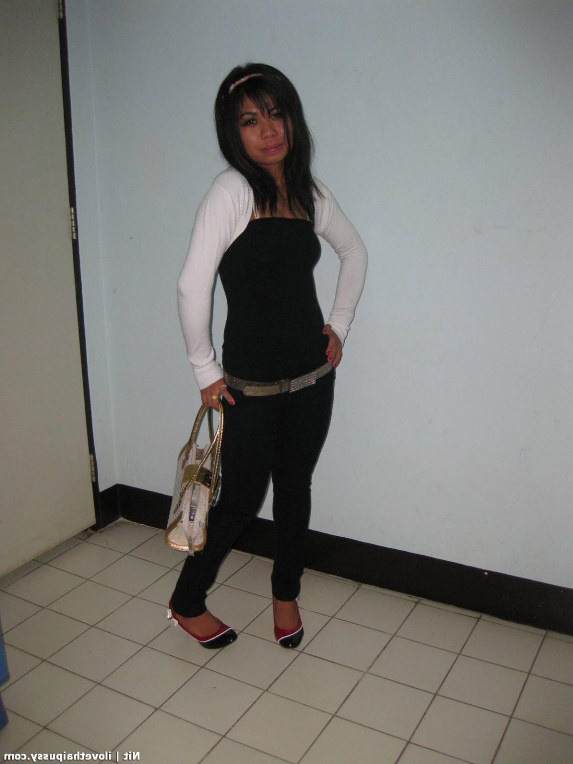 12P Real Thai Prostitute Paid To Spread Filthy Pussy