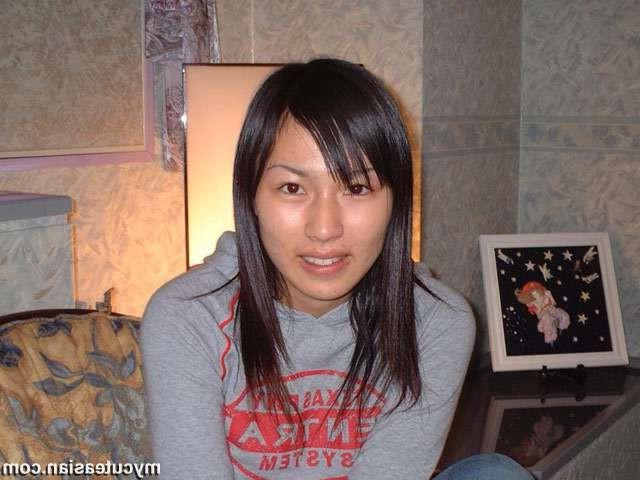 16P Shy Japanese amateur shows her hairy pussy
