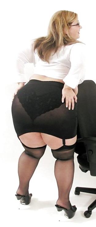 25P Sexy girls with a bit of black