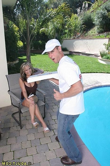 15P Sluty asian housewife fucking lucky pizza guy