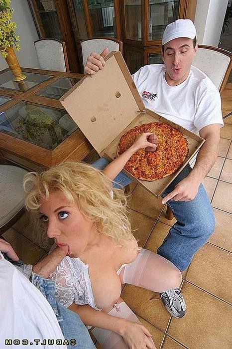 15P Sluty asian housewife fucking lucky pizza guy