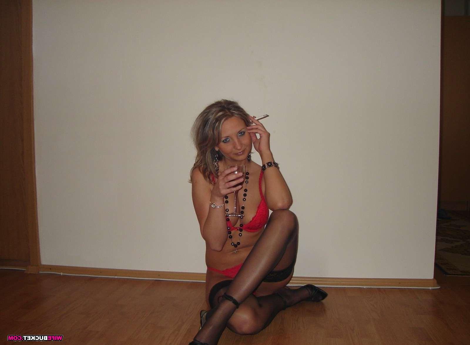 16P Naked amateur wives and MILFs