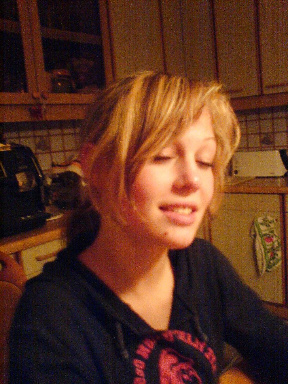 23P REAL TEEN COUPLE HOME SNAPS .4 - COOLBUDY