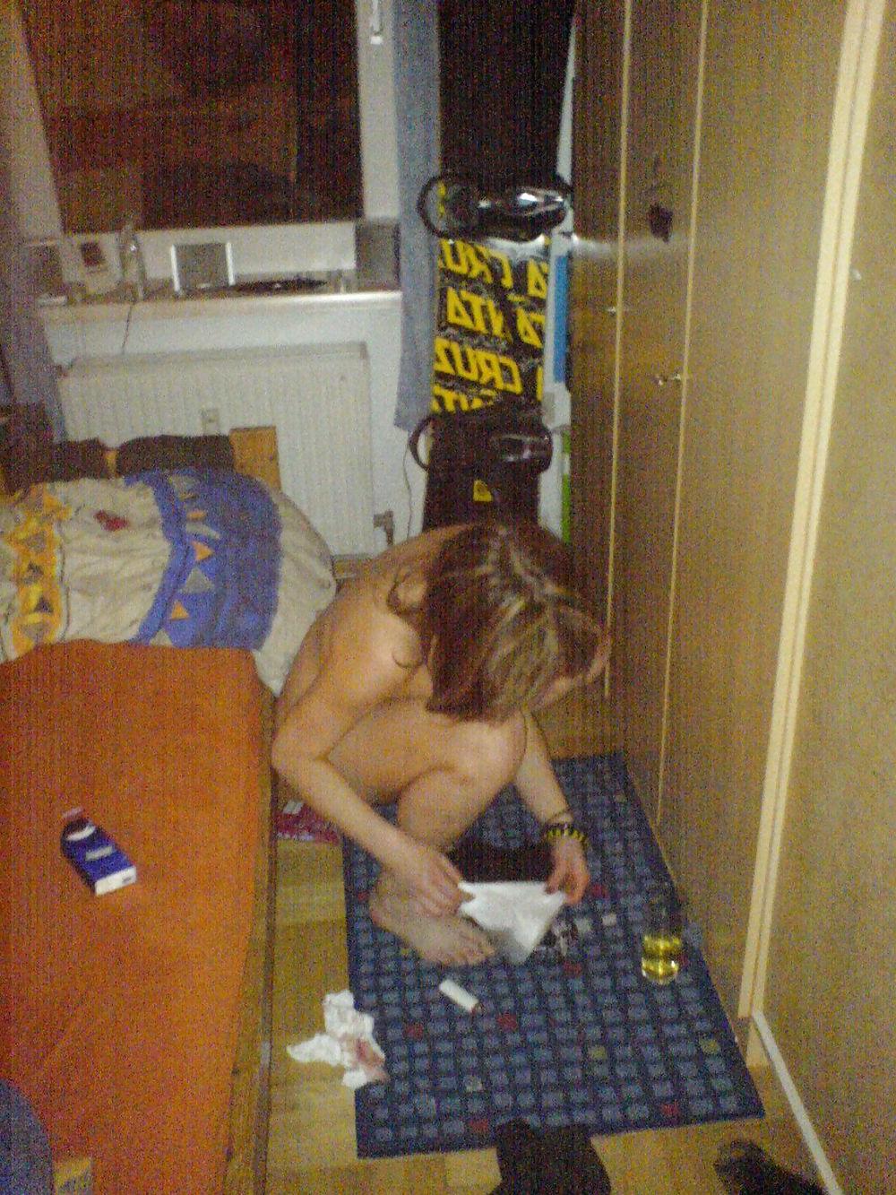 23P REAL TEEN COUPLE HOME SNAPS .4 - COOLBUDY