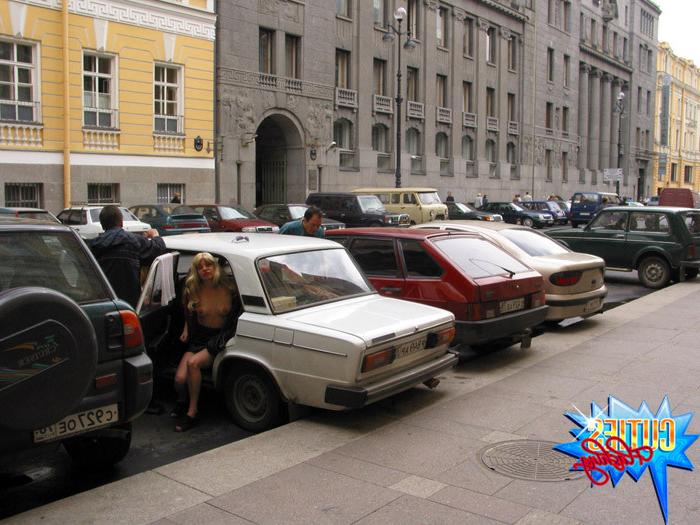 16P Exhibitionist hoochies having fun at a car parking