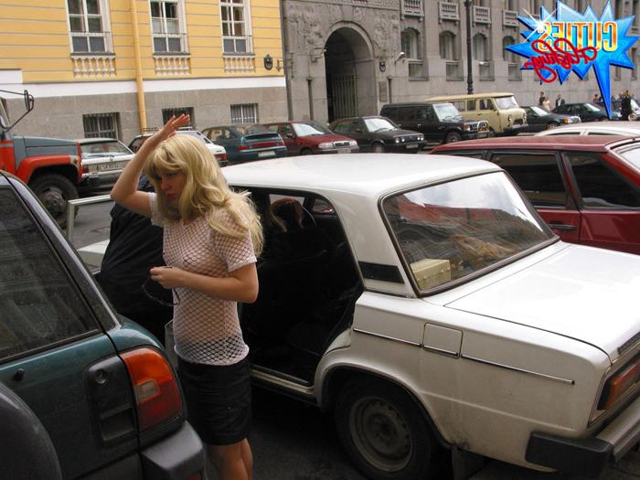 16P Exhibitionist hoochies having fun at a car parking