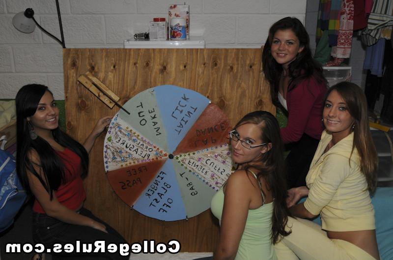 16P Sexy college girls get naked for the boys at a dorm room party
