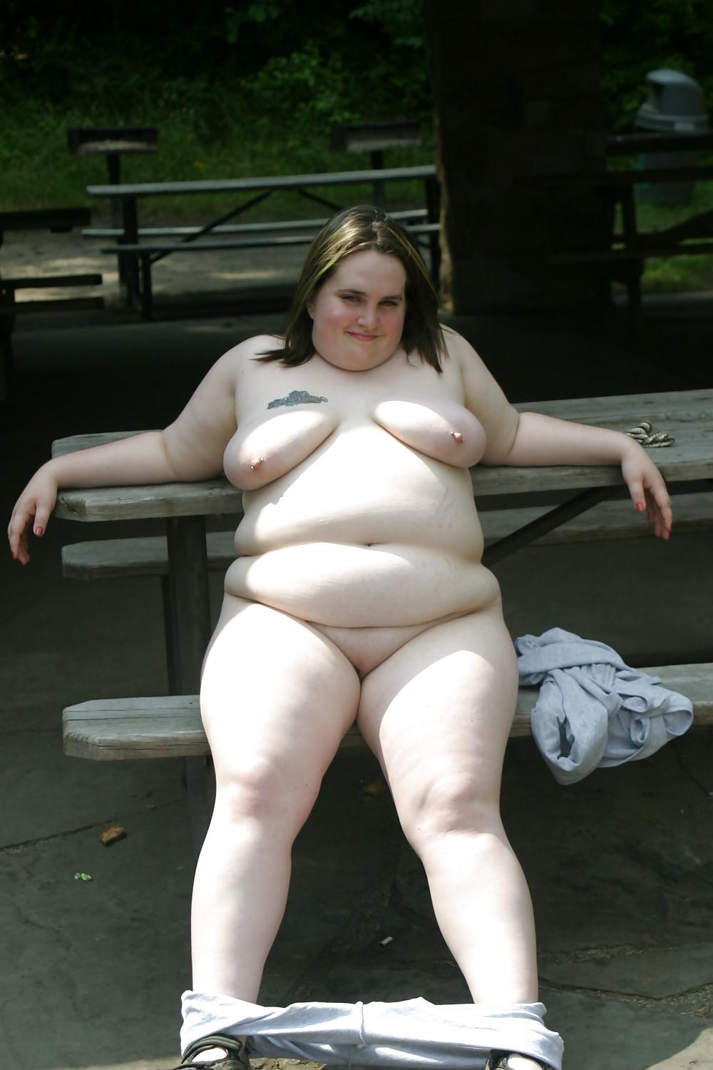 25P Kaylee outside in grey shorts