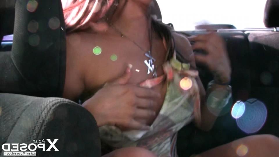 15P Sexy Rachel Roxxx decides to get changed in the car with passing cars looking in