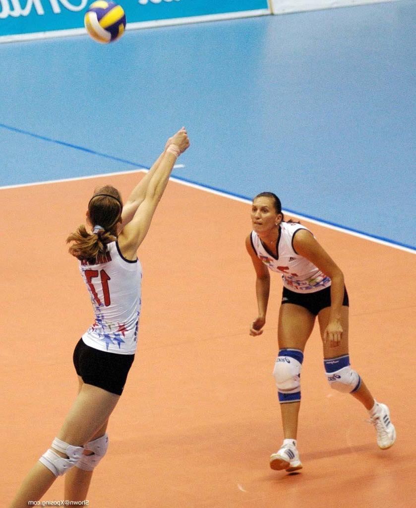 16P Volleyball girls