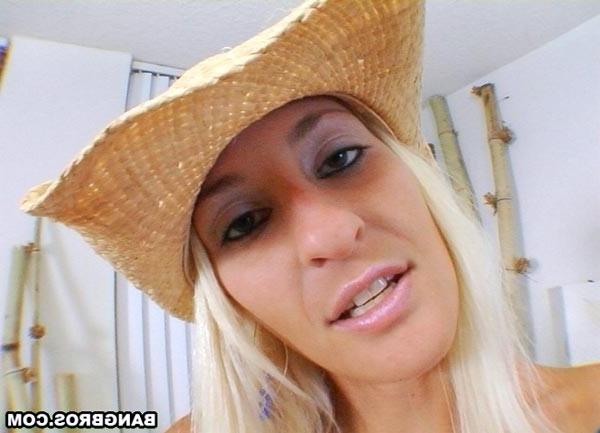 16P Hot Blonde Showing Off Her Big Camel Toe