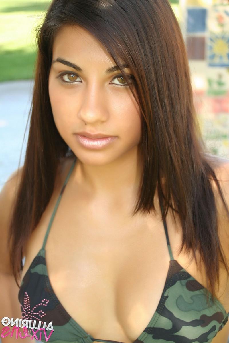 12P Hot exotic vixen in a bikini