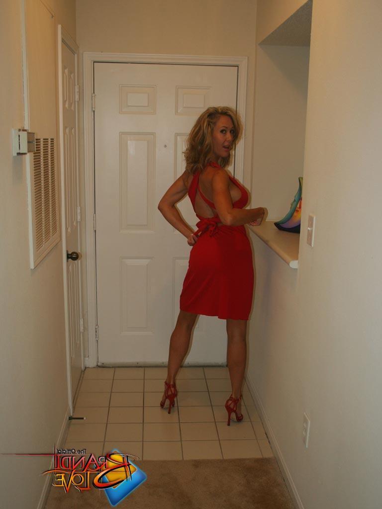 25P Brandi Love Hallway