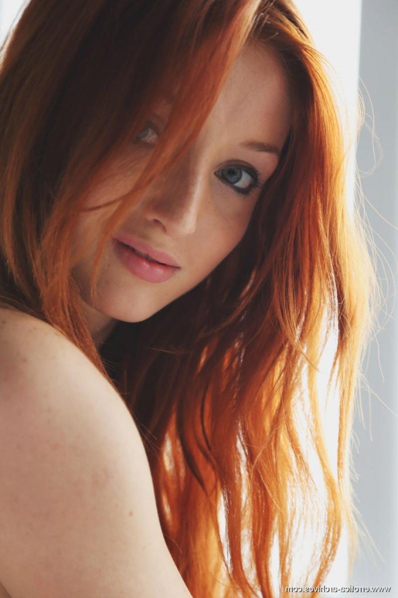 12P Lovely natural redhead exposed