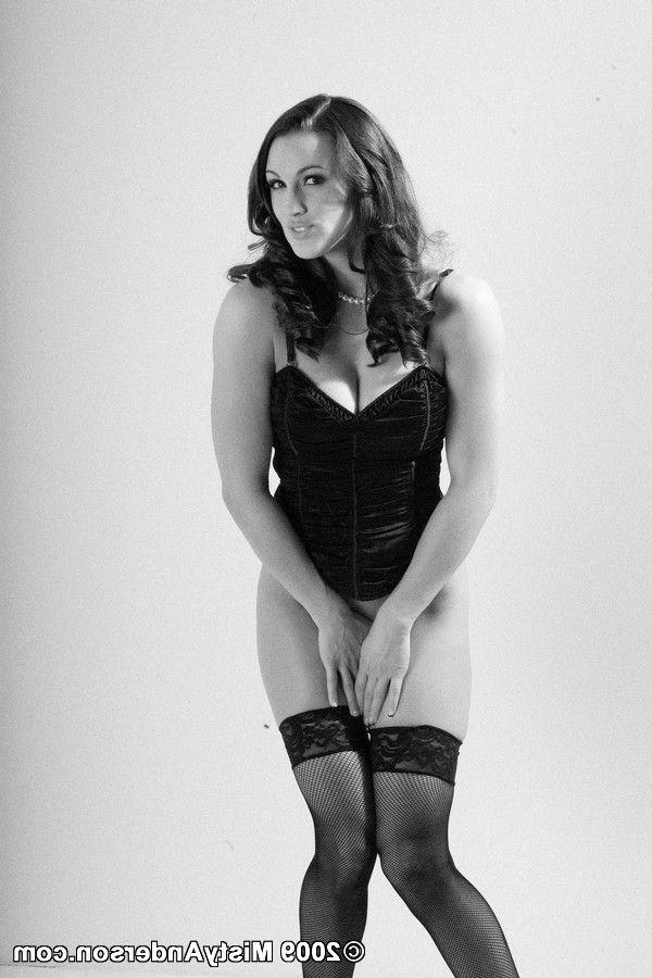 16P Busty babe vintage
