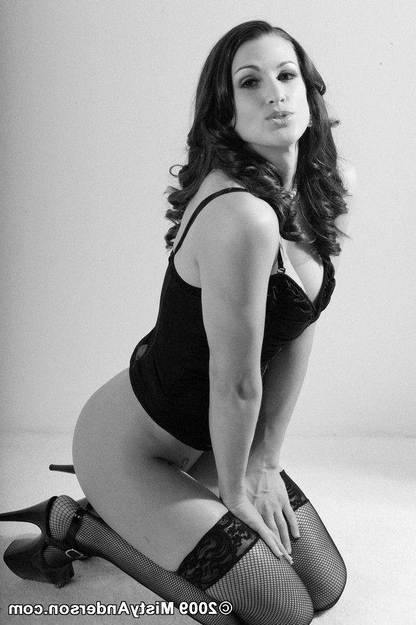 16P Busty babe vintage