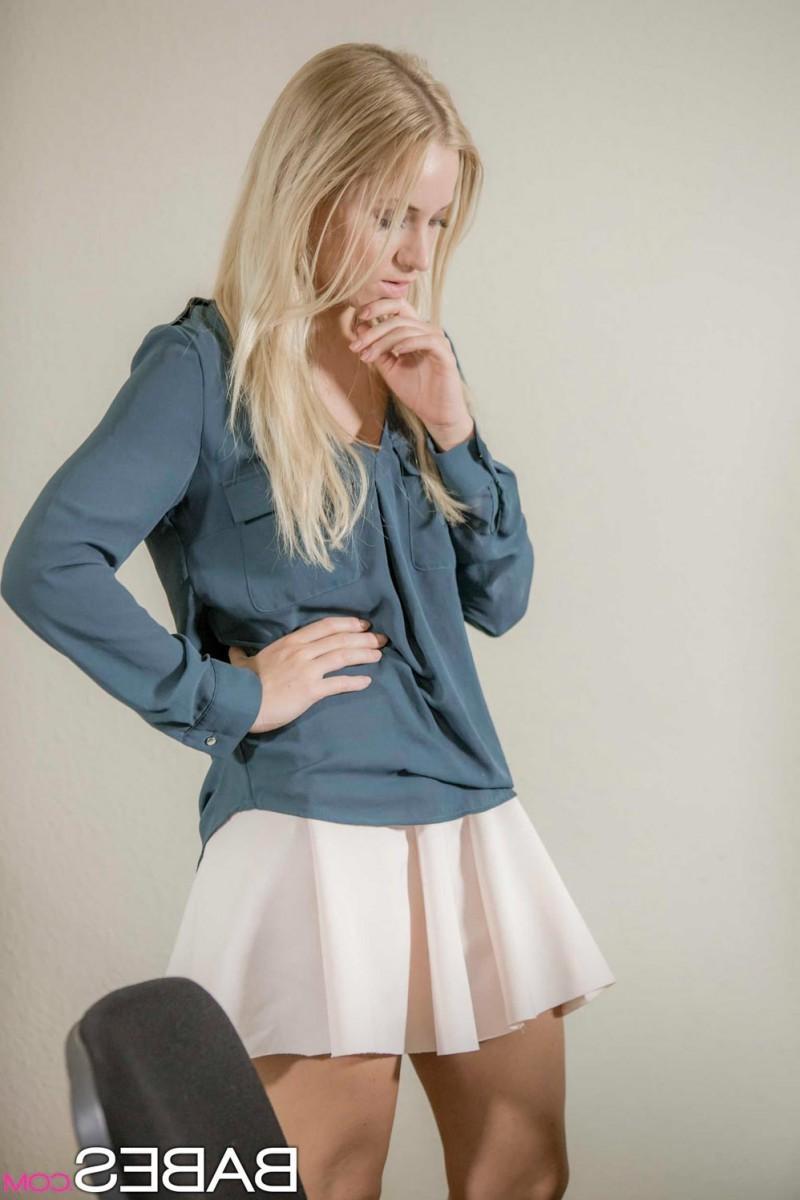 12P Lovely fit blonde banged in the classroom