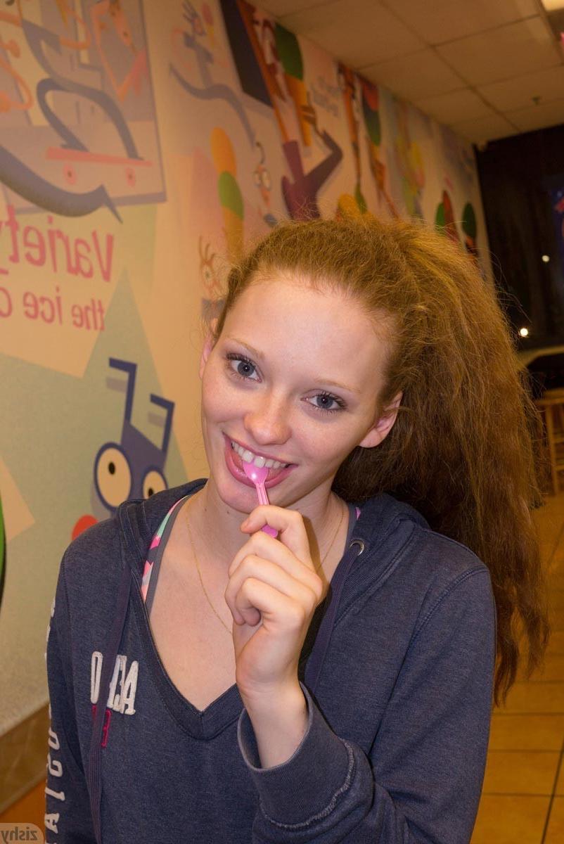 12P Horny red hot chick working out