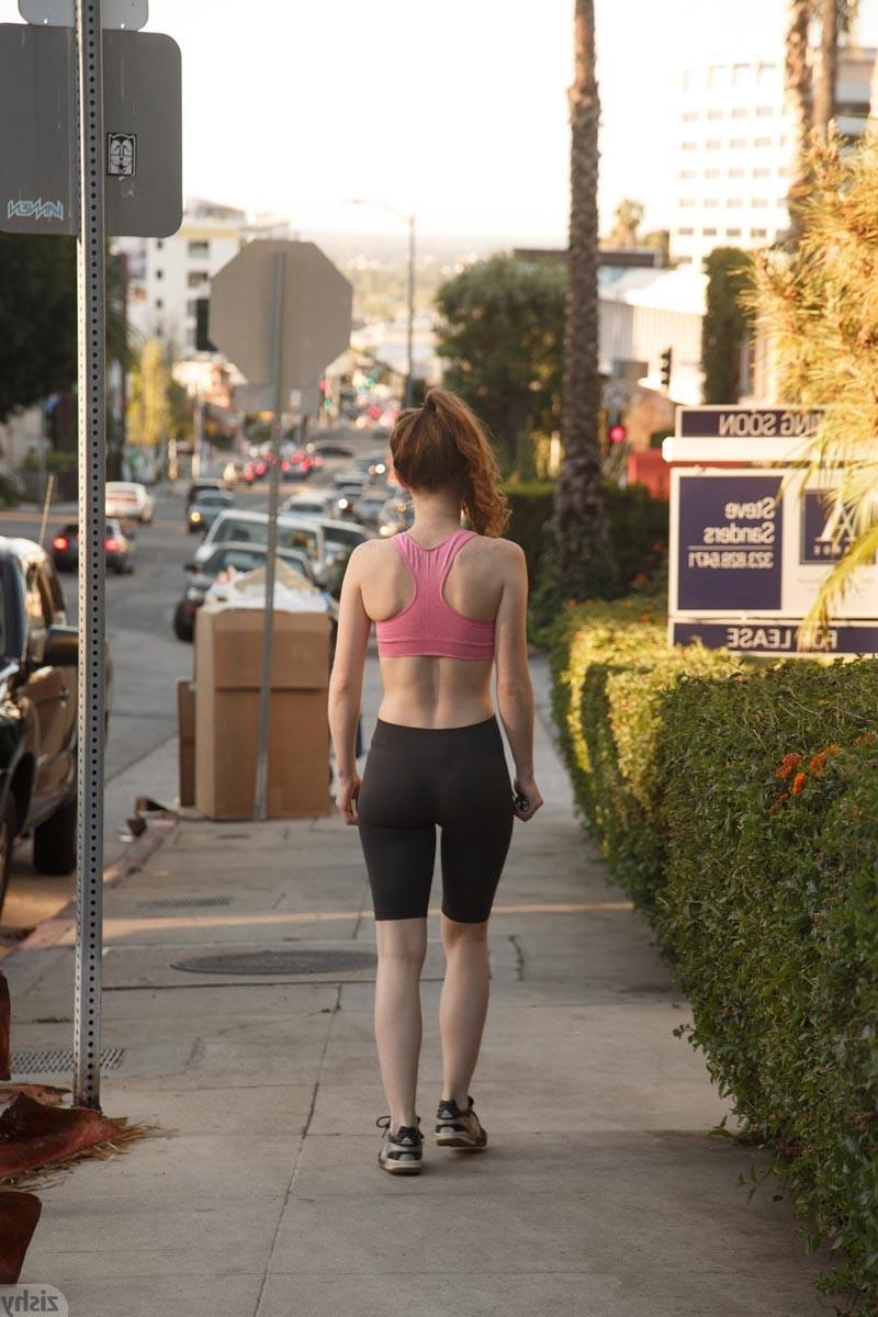 12P Sweet sporty chick in tights