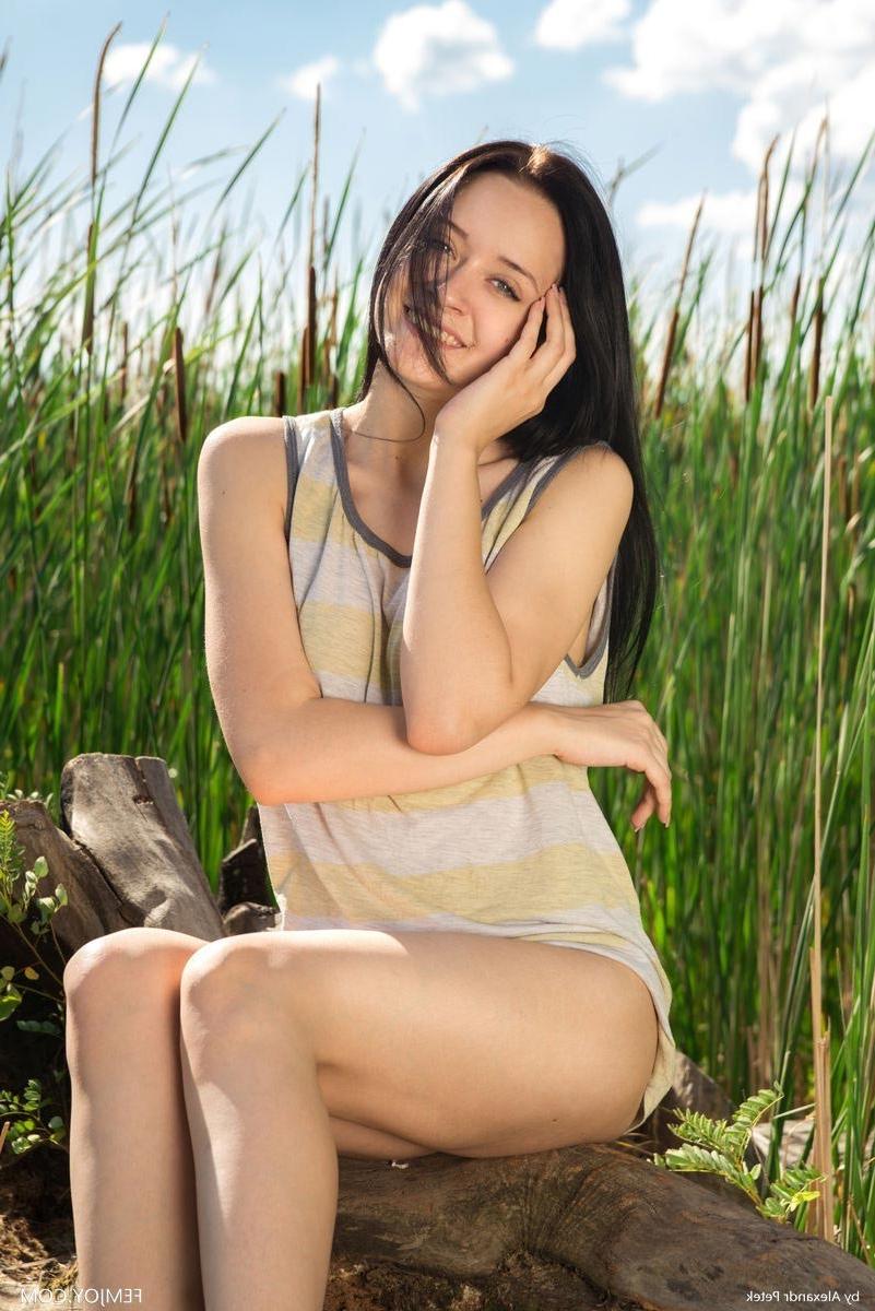 12P Outdoor brunette with hard tits