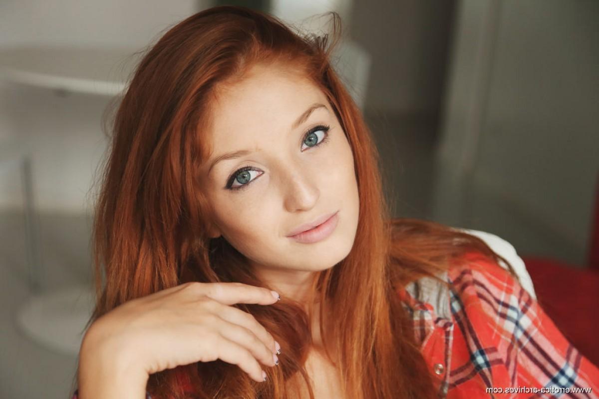 12P Cute erotic redhead shows pink