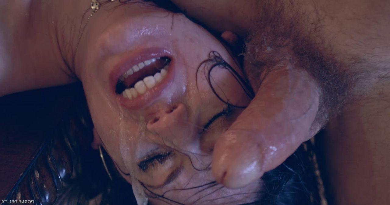 16P Hooker Sarah Shevon banged in her tigh muff