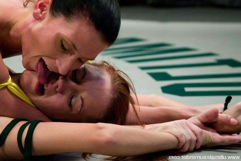 15P Female sexual wrestling