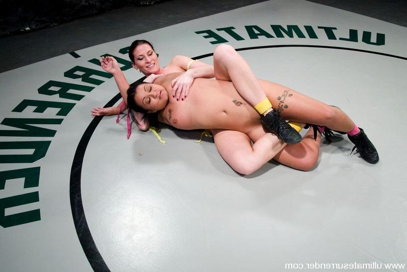 15P Female sexual wrestling