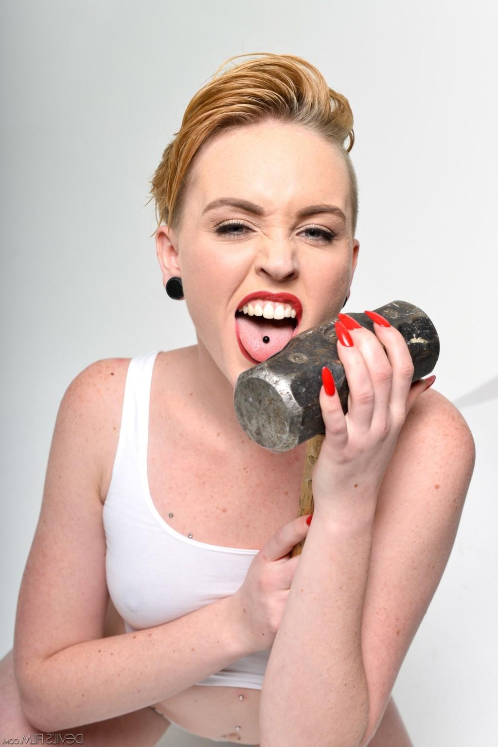15P Miley Mae  DevilsFilms