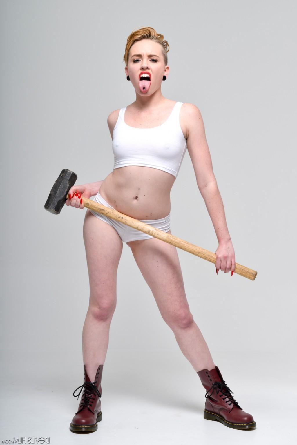 15P Miley Mae  DevilsFilms