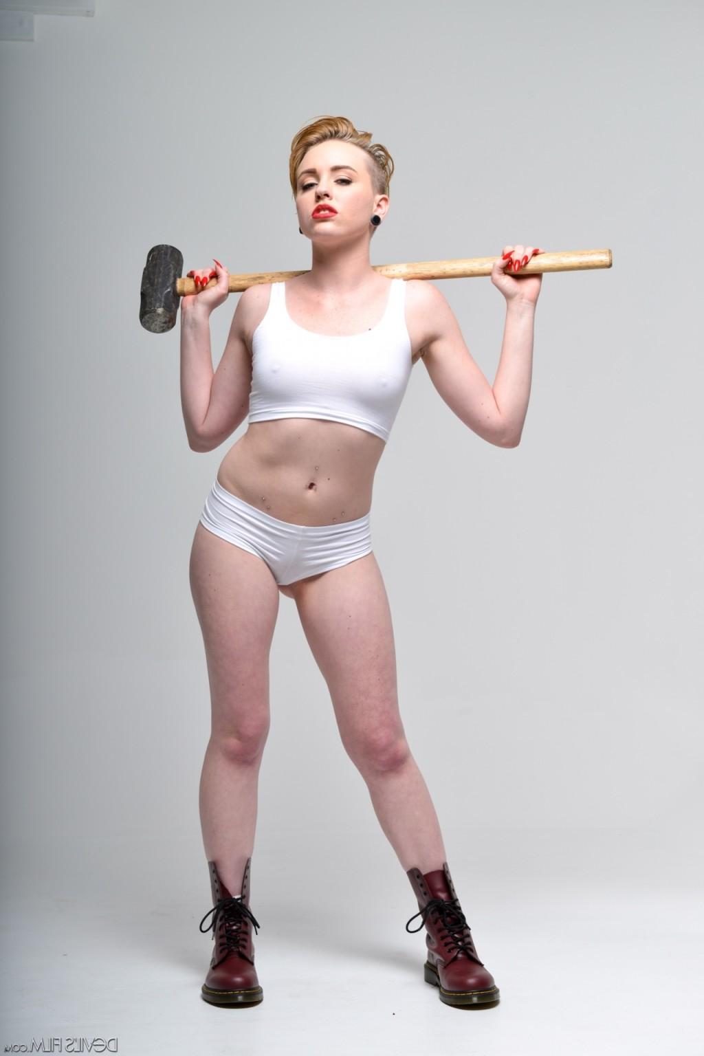 15P Miley Mae  DevilsFilms