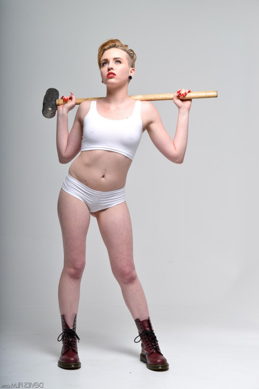 15P Miley Mae  DevilsFilms