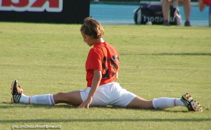 16P real teens play soccer