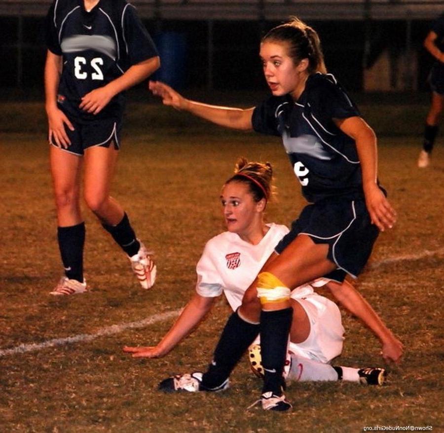 16P sporty soccer chicks