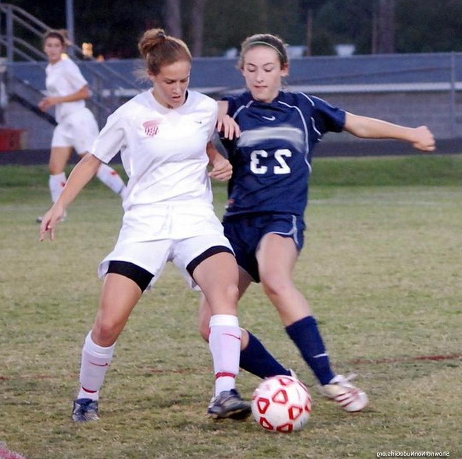 16P sporty soccer chicks