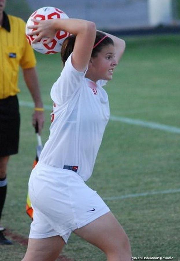 16P sporty soccer chicks