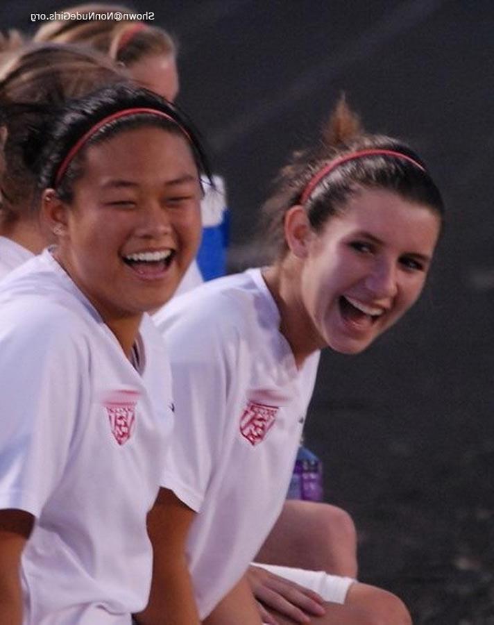 16P sporty soccer chicks