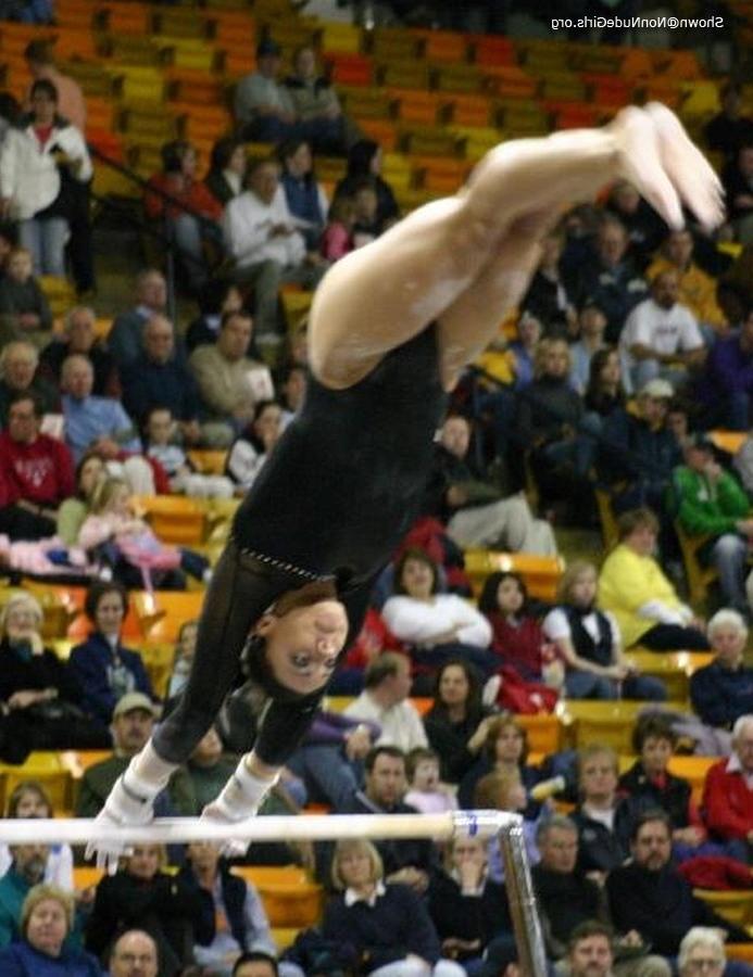 16P college gymnasts