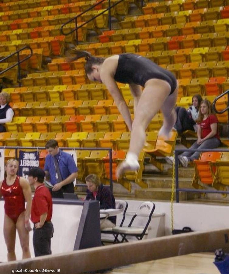 16P college gymnasts
