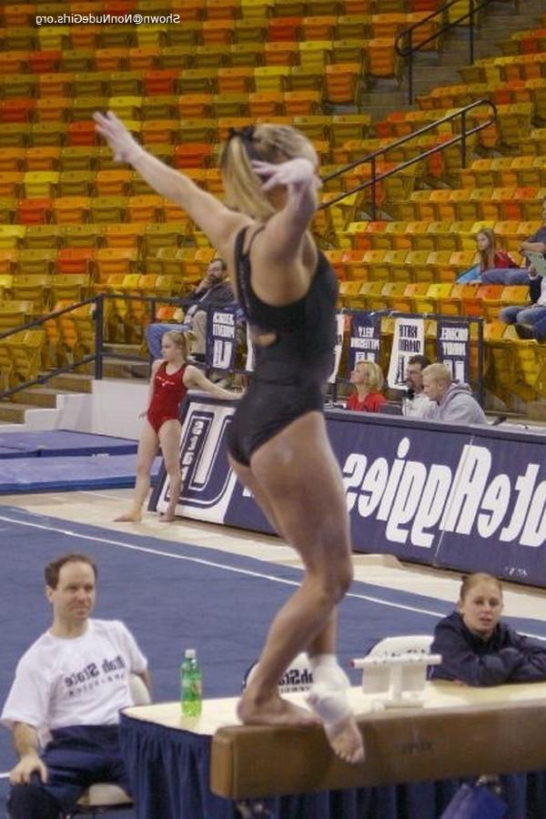 16P college gymnasts