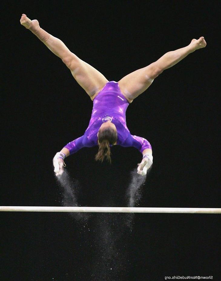 16P Gymnast spreading