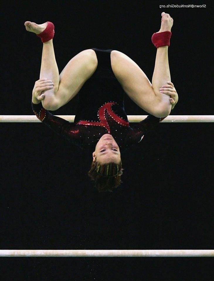 16P Gymnast spreading