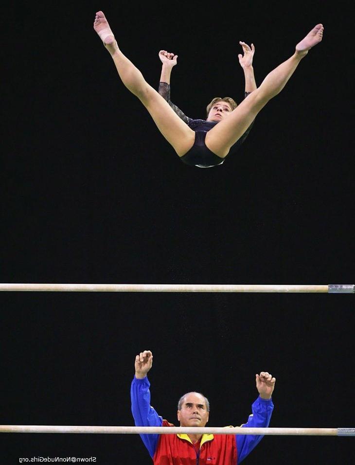 16P Gymnast spreading